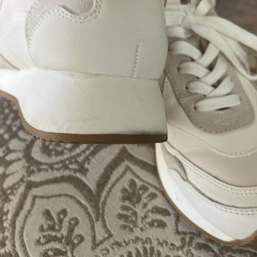 Universal Thread Tennis shoes - Picture 9 of 10